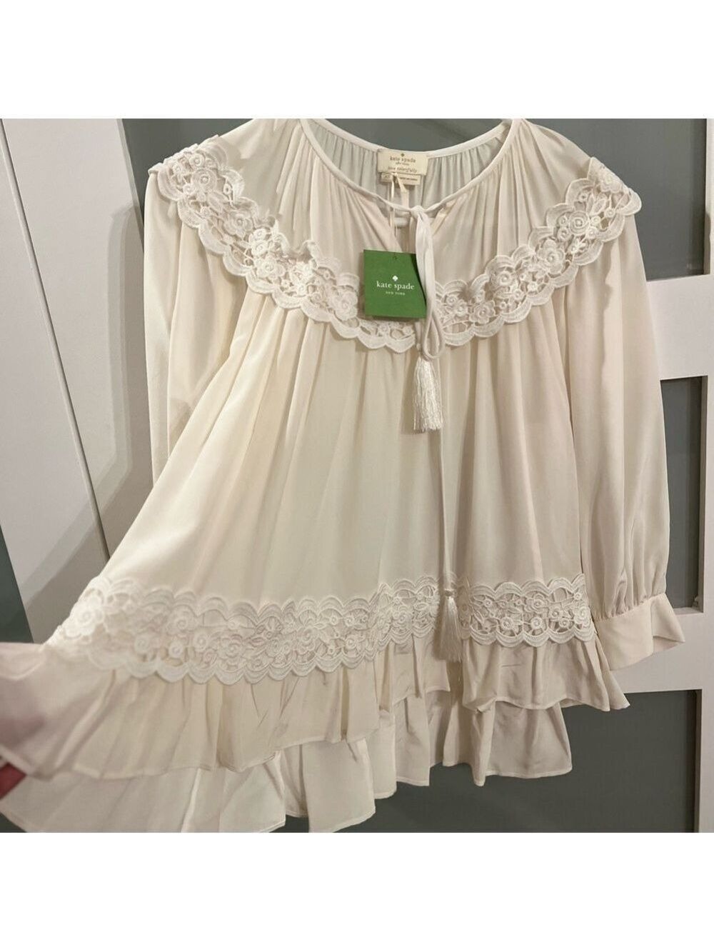 Kate SPADE New York Rambling Roses collection silk blouse. Size XS - Picture 6 of 10